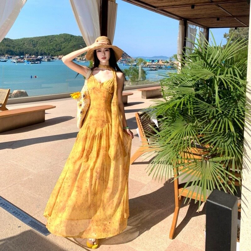 French-Style Seaside Vacation Vibe Yellow Gradient Floral Ribbon V-Neck Dress for Women, Strapless Long Dress for Photoshoots