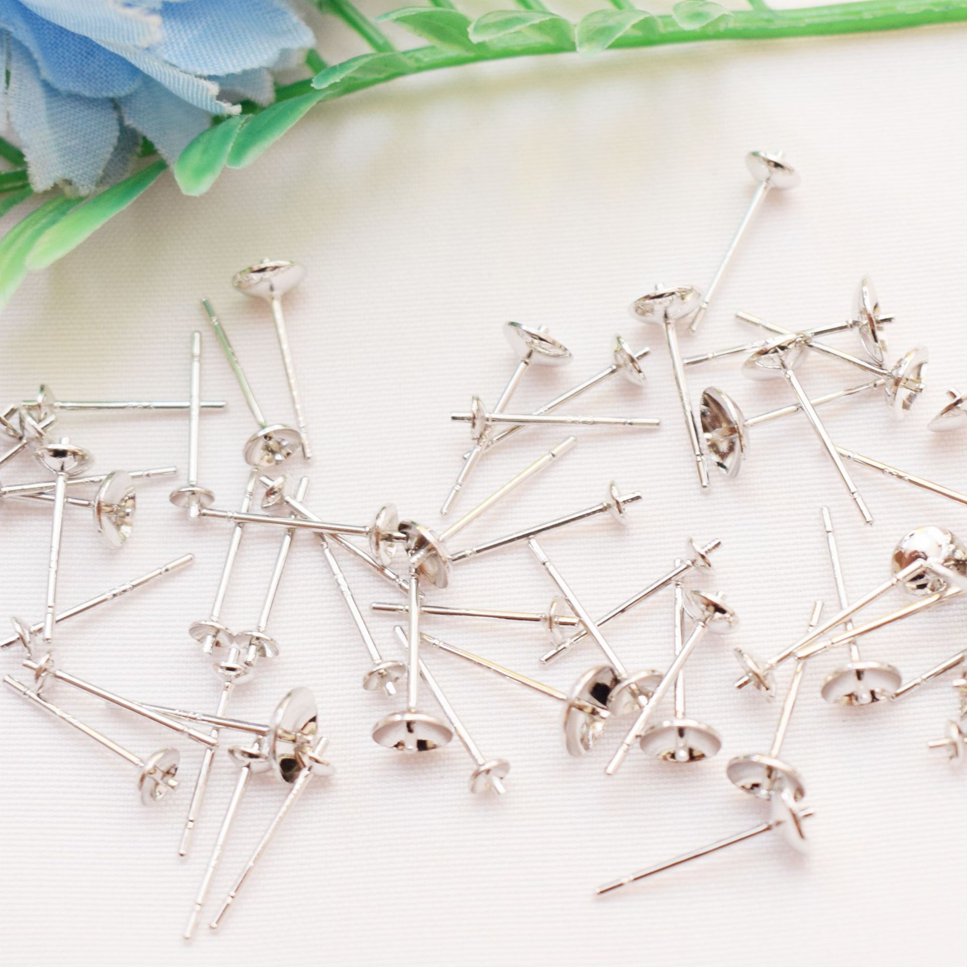 100 PCS/Package Quantity Copper Material 100 PCS/Package Diameter 3mm Diameter 4mm Diameter 5mm Copper 14K Gold Plated Solid Color Earring Findings