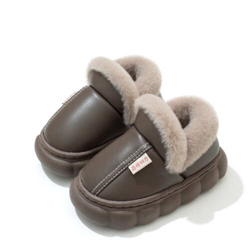 New autumn and winter cotton slippers for boys and girls to feel poop feeling, thick sole and non-slip indoor home, winter, velvet warm cotton slippers