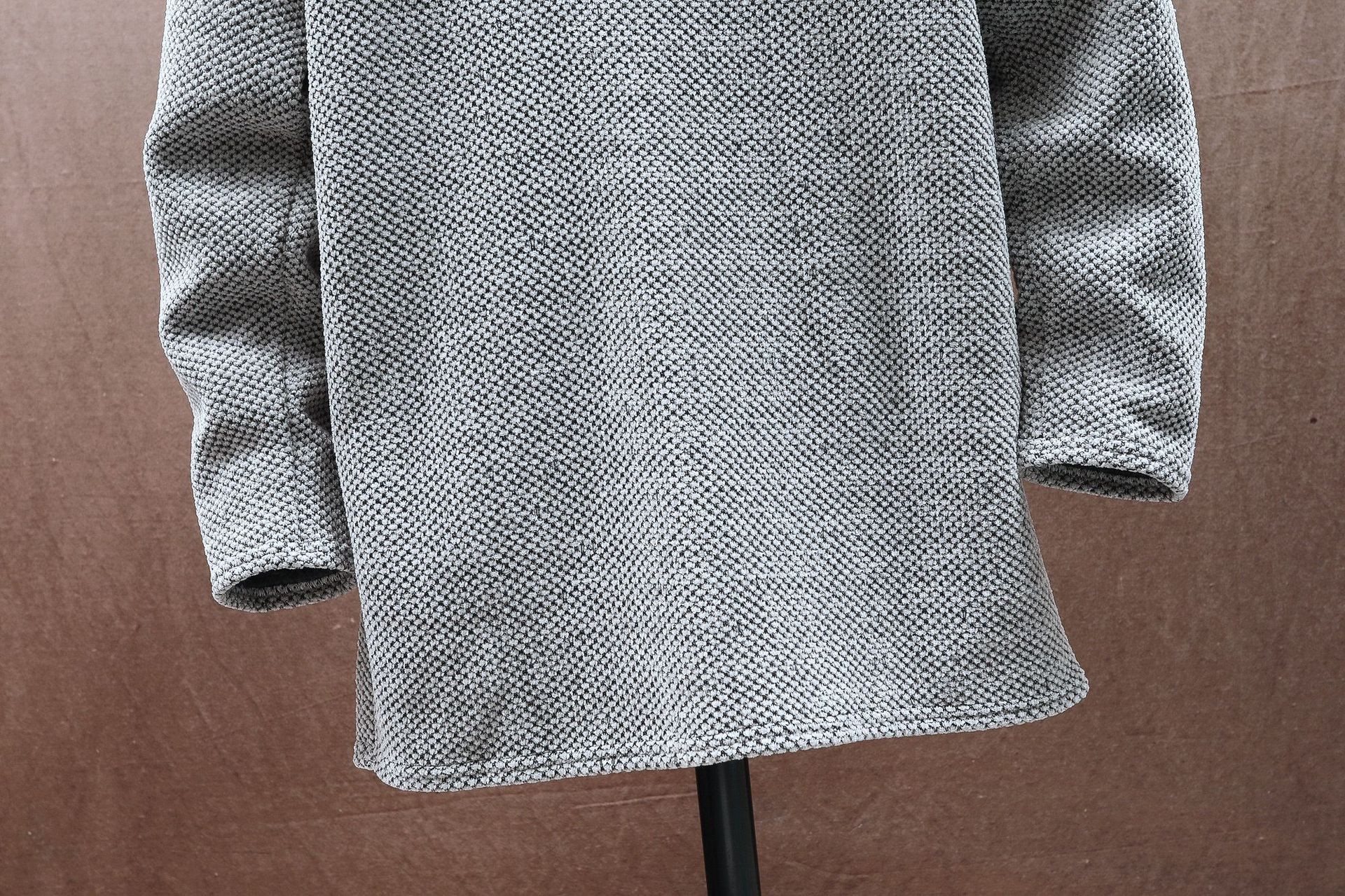 "Langer Chenille-Kapuzenpullover für Herren – Fleecegefütterter Slim Fit-Strickpullover mit geripptem Saum"_voghion.com