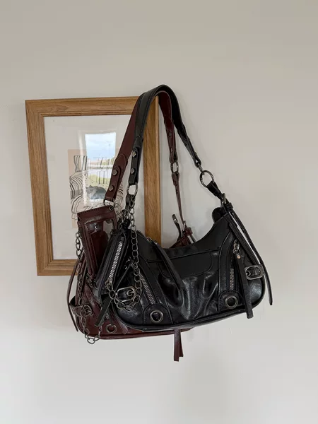Unique design, spicy girl style, punk texture crossbody card holder, biker underarm bag, 2026 new autumn and winter commuter small bag