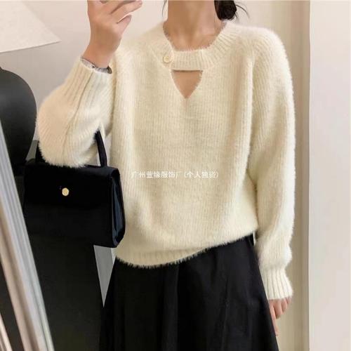 Women's Autumn/Winter Knitwear Loose Wave Japanese Retro V Neck Top Sweater Soft Base Shirt Light Peach Color One Size