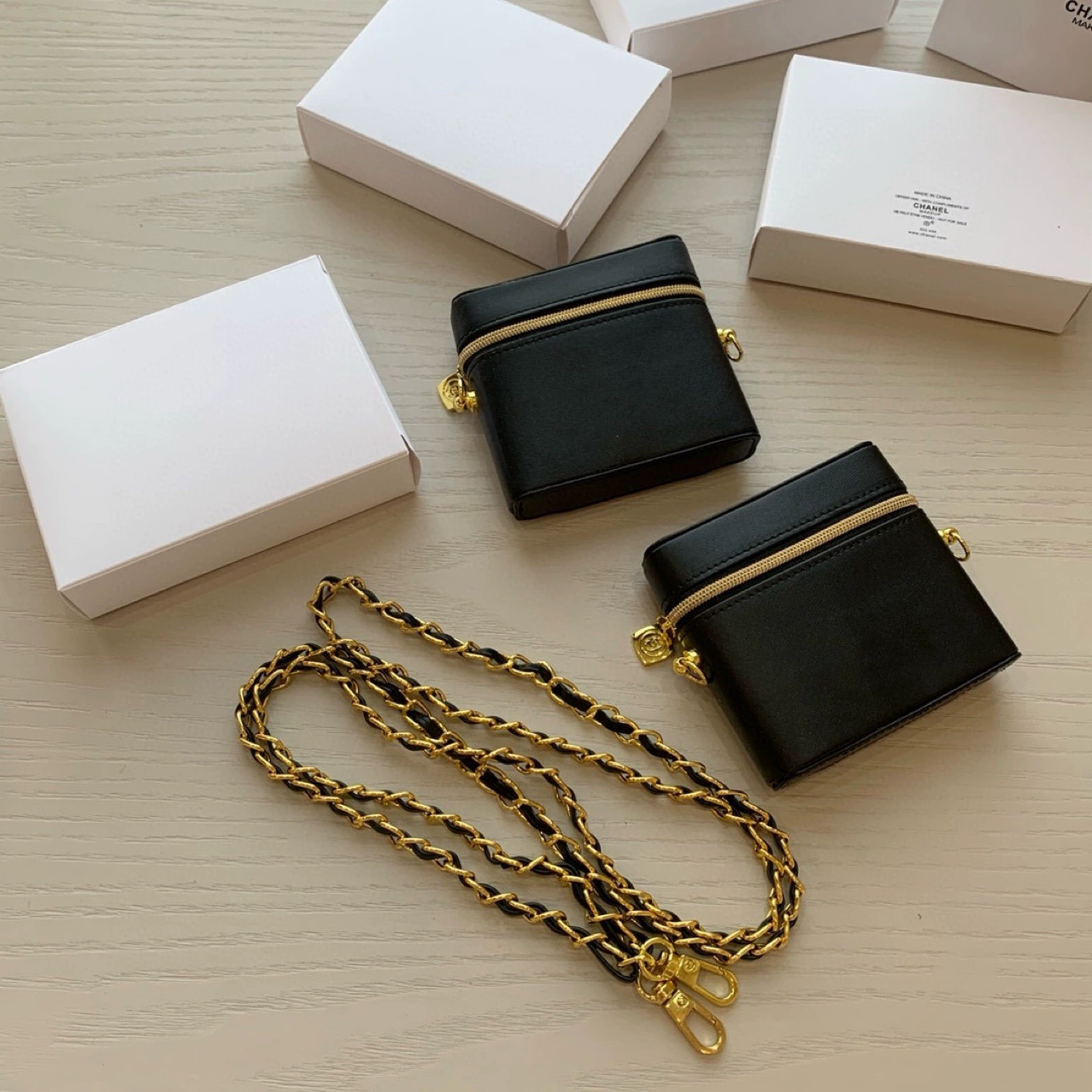 Сумка-клатч в стиле Chanel с цепочкой, трансформирующаяся в футляр для помады и кошелек для мелочи