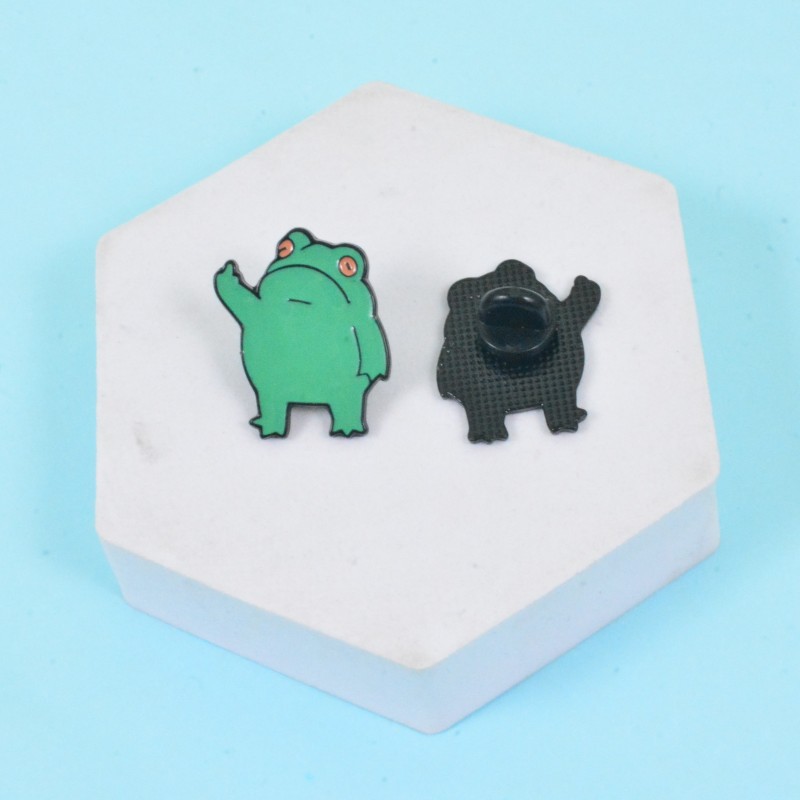 Funny Brooch Cartoon Enamel Middle Finger Frog Pin Anti-Exposure Buckle In Stock Wholesale_voghion.com