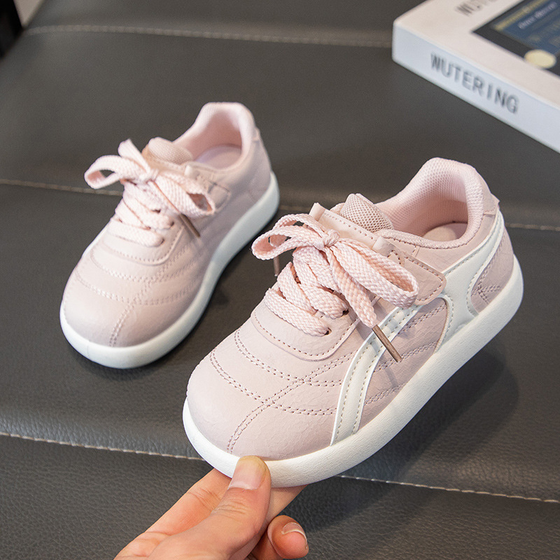 Zapatos infantiles Gump 2026 primavera y otoño nuevos zapatos de entrenamiento alemán retro de suela gruesa zapatos casuales de suela suave zapatos de tablero blanco para estudiantes