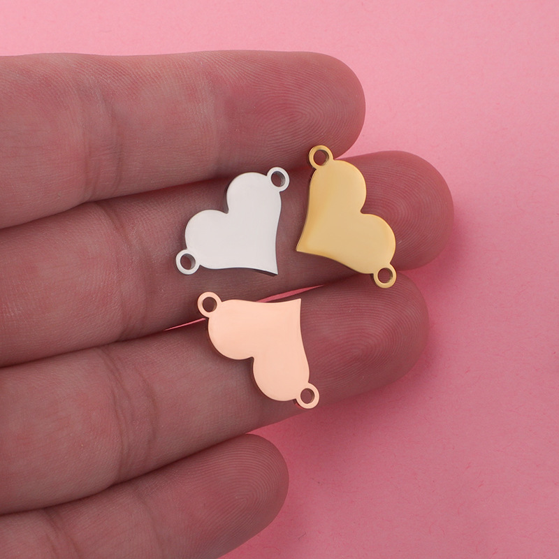 PVD Coated Gold Plating Process 1 Piece Stainless Steel PVD Coated 18K Gold Real Gold Plated Customization Laser Engraving Heart Shape Pendant DIY Jewelry Accessories