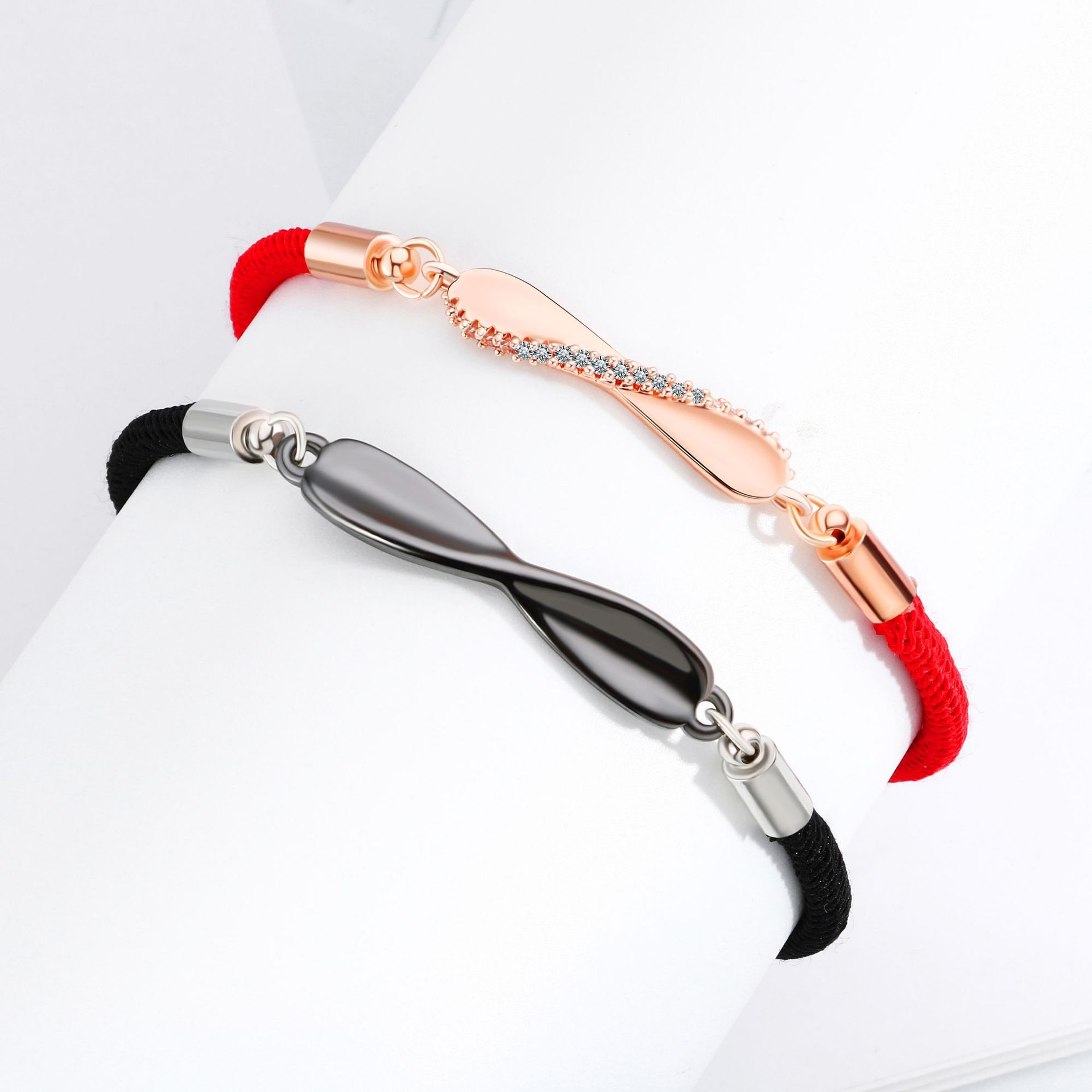 Bracelets Classification Simple Style Waves Alloy Copper Woven Chain String Bracelets Wholesale