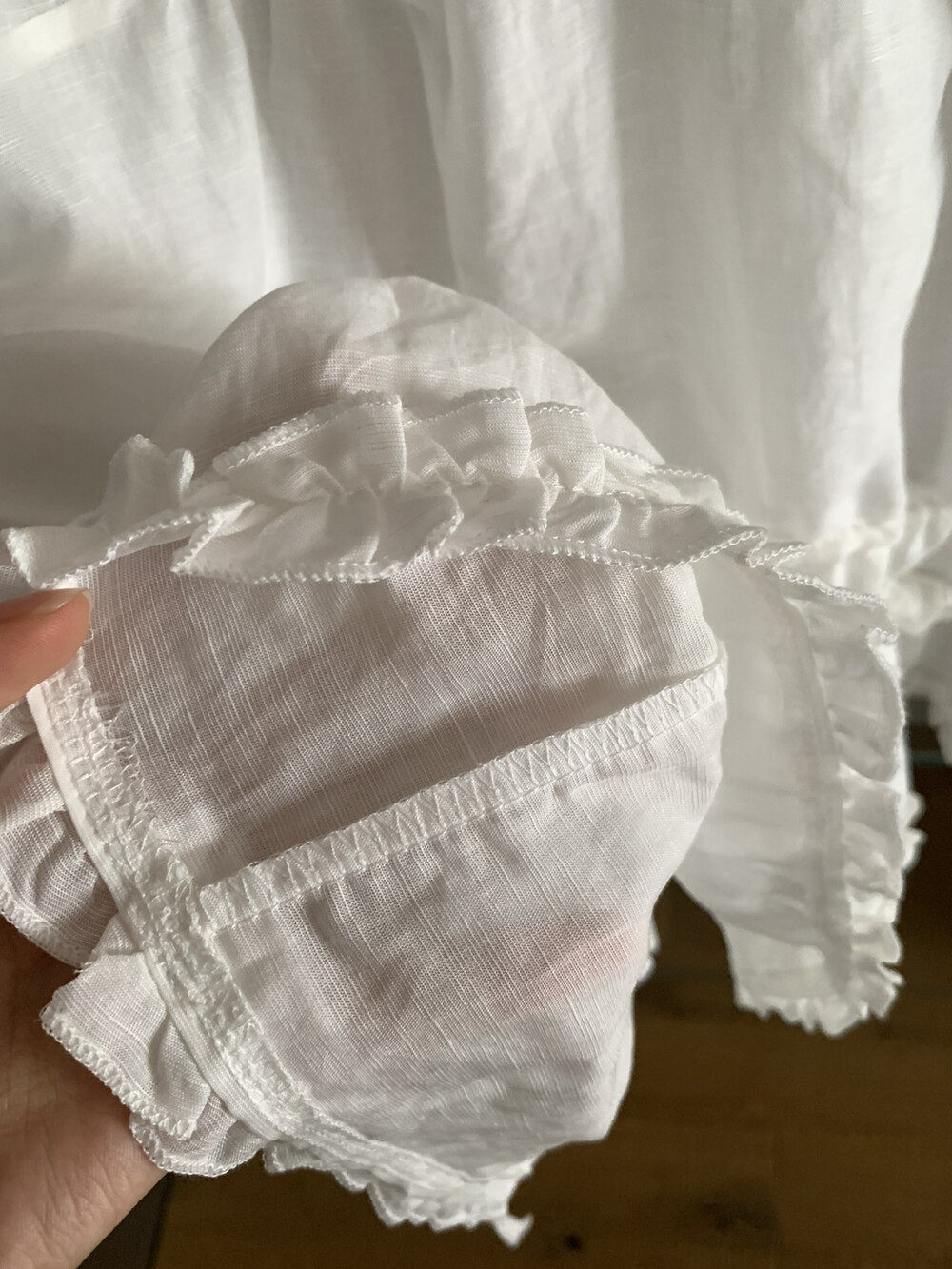 Áo hai dây nữ cổ V phối ren bèo nhún phong cách Hàn Quốc — Xanh nước biển, trắng ngà, Dưa lưới, Hồng cam chi tiết 13