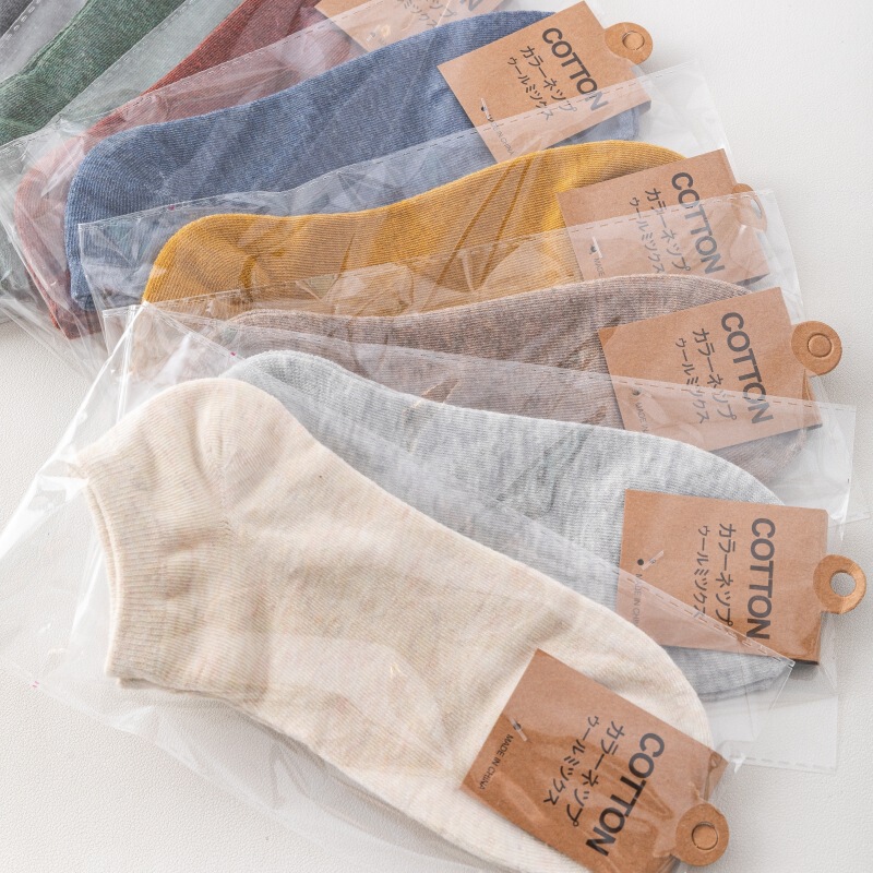 A generation of independent packaging men's solid color cotton boat socks short socks casual men's socks anti-drop cotton Zhuji