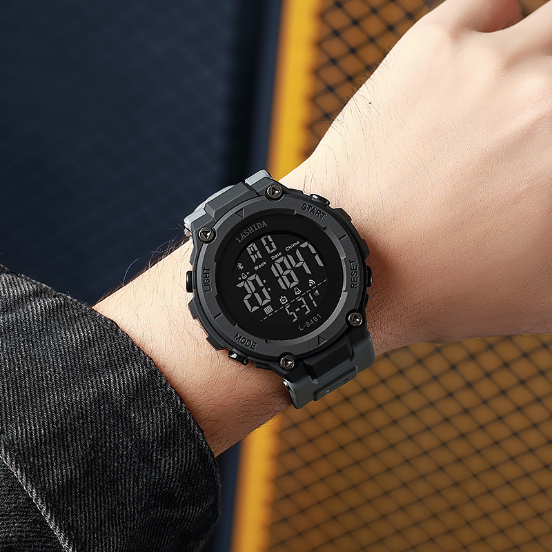 Nuevos deportes al aire libre de la moda de los hombres reloj electrónico de los hombres estudiante multifunción luminosa alarma reloj electrónico al por mayor