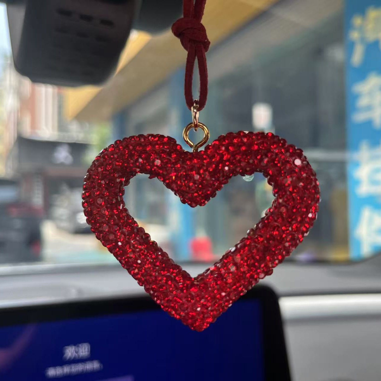 Cross-Border Amazon Clay Diamond Love Car Pendant Rearview Mirror Full Diamond Car Pendant Car Keychain