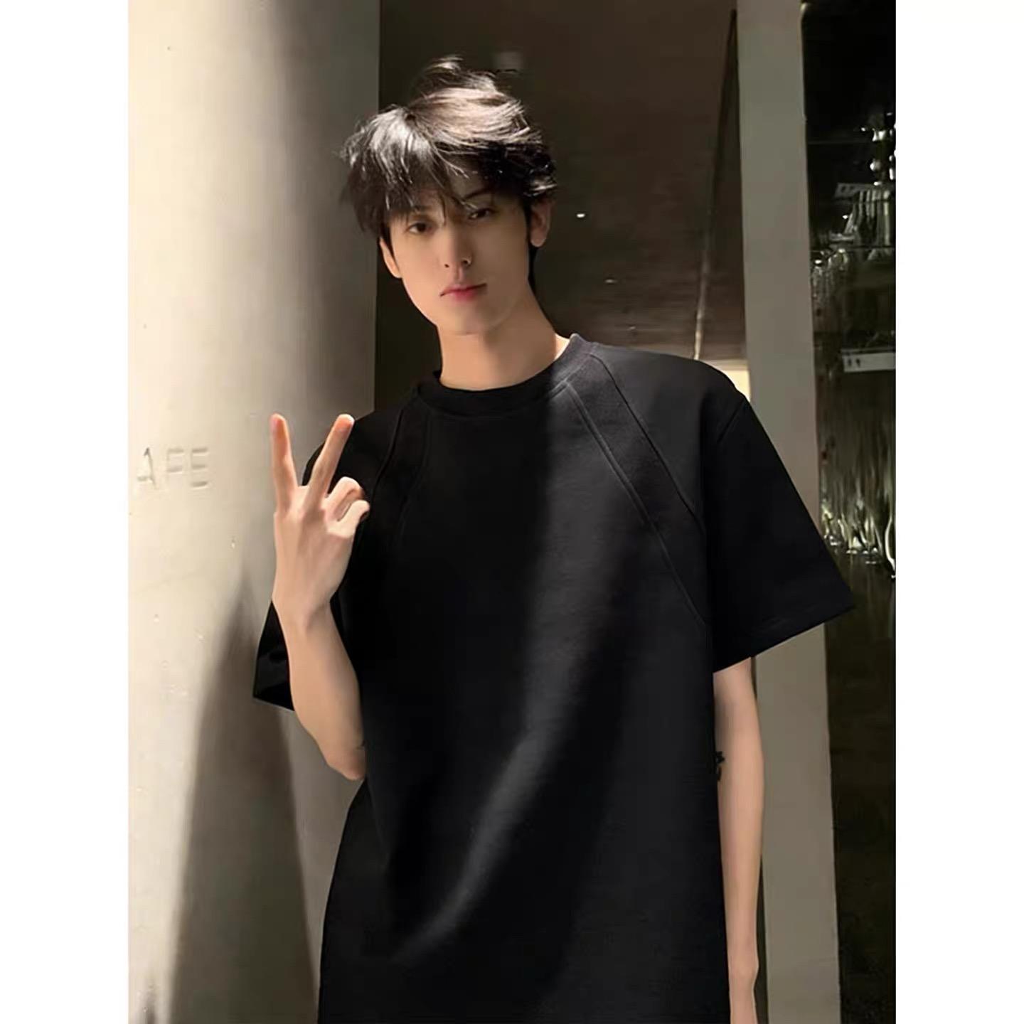 Heavyweight deconstructed patchwork short-sleeve T-shirt for men and women, summer 2026 new trendy brand loose-fit half-sleeve tee