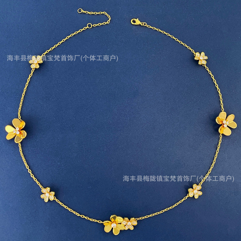 高版本幸运三叶草满钻项链女闪亮小众小仙女吊坠花朵锁骨链满天星|undefined