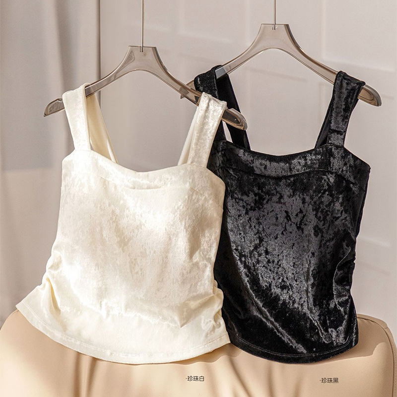 Retro velvet thermal vest for women, autumn and winter, with built-in fixed cups and bra pads, no need to wear a bra, can be worn as an outer layer or as an inner layer Retro velvet thermal vest for women, autumn and winter, with built-in fixed cups and bra pads, no need to wear a bra, can be worn as an outer layer or as an inner layer