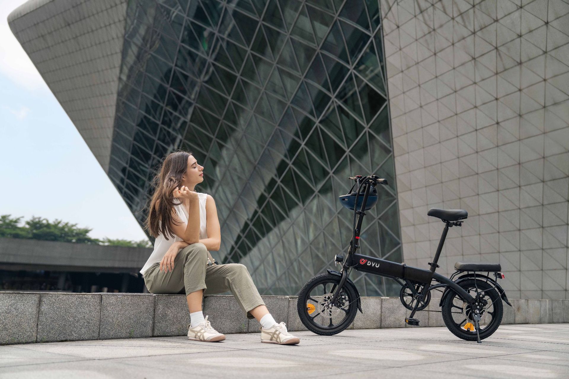 Cross-border wholesale from Dayu Factory: New lithium battery long-range folding electric assist bicycle for men and women