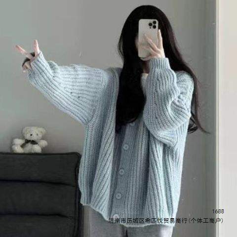 Korean Dongdaemun-style chunky knit pink V-neck sweater, a casual and trendy outerwear piece for women, perfect for autumn