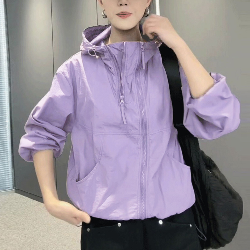 연한 보라색