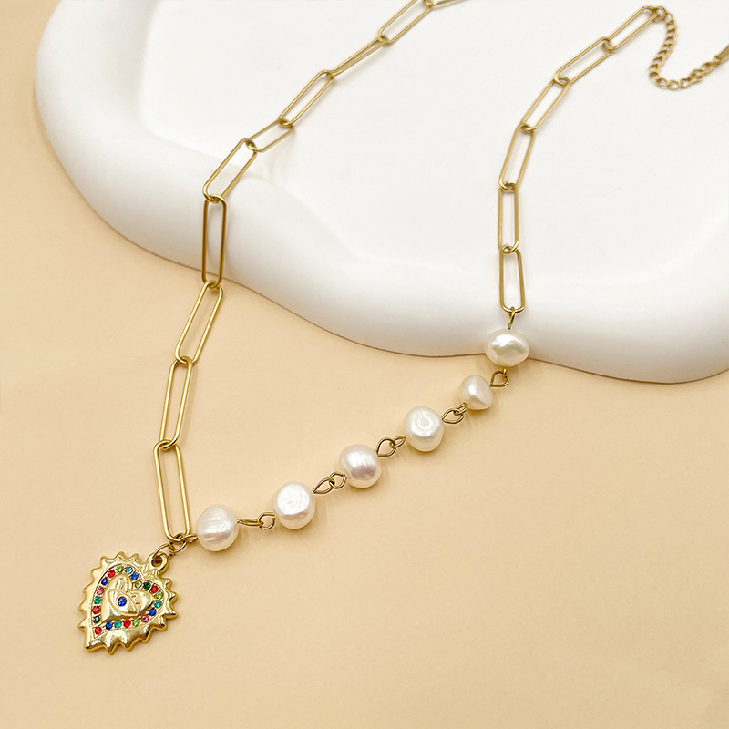 Retro Heart Shape Stainless Steel Pearl Titanium Steel Plating Inlay Zircon Pendant Necklace 1 Piece