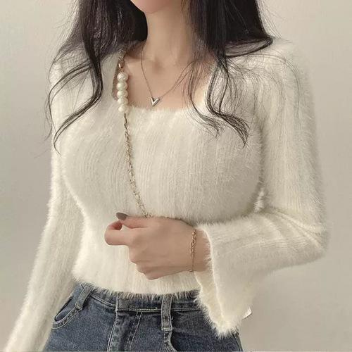 Soft and chewy square-neck mink-feel sweater for women—Korean-style, subtly alluring short knit top with a chic, figure-flattering design, perfect as an inner layer for fall and winter.