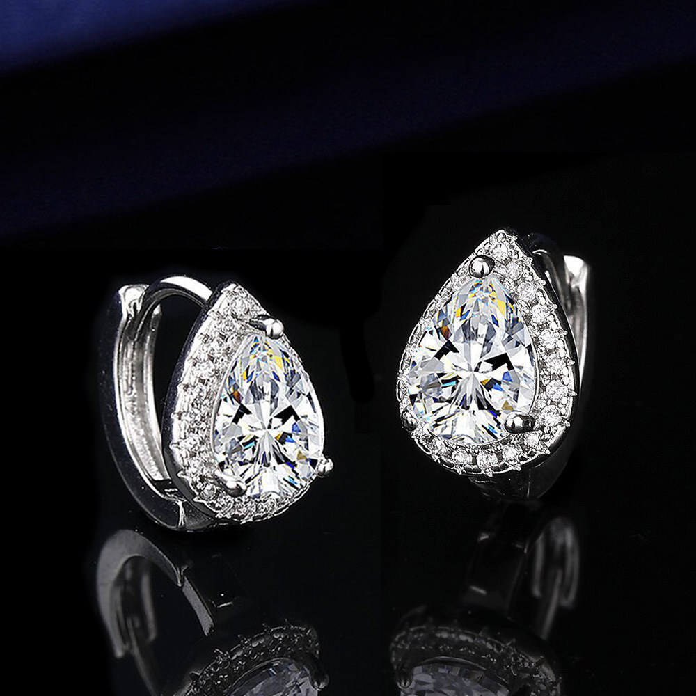 E22 pear-shaped drop earrings