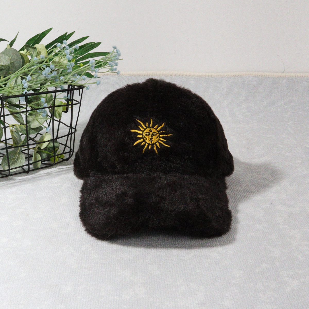 Unisex Plush baseball cap Sun embroidered duck hat Winter warm plush hat_voghion.com