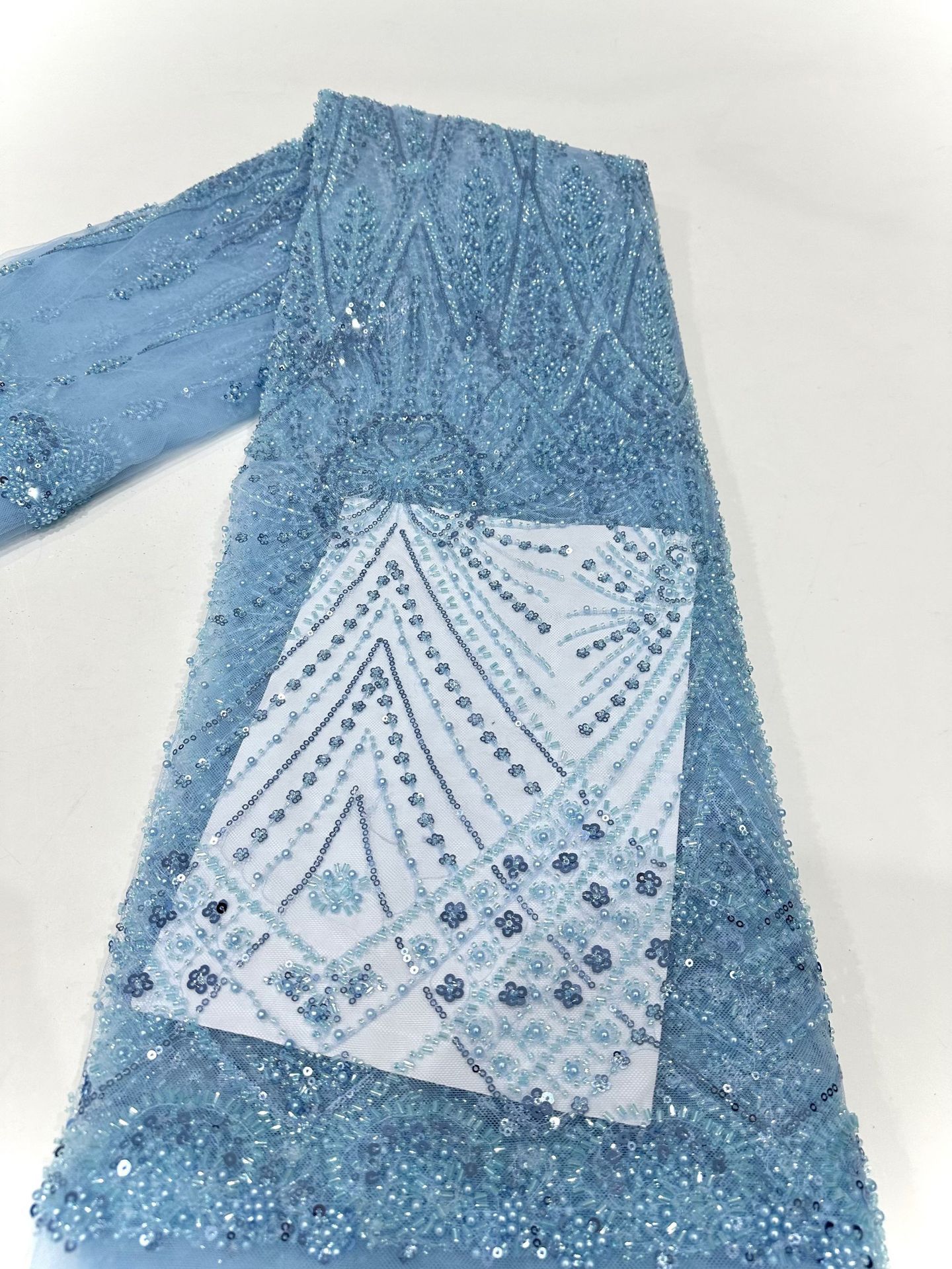 Tubo de perlas bordado por computadora bordado de lujo vestido de boda modelo de vestido de mujer falda de tela de corte comercio exterior transfronterizo