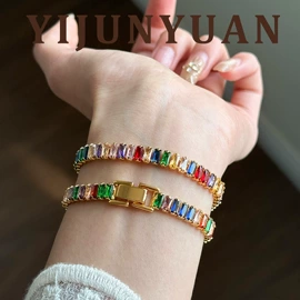 耳环;项链;耳钉