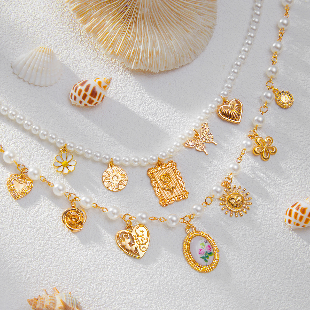 34g Weight Lobster Trigger Clasp Closure Clasp Closure Type Alloy Pendant Material Necklace Classification Pearl Chain Material Beaded Chain Chain Type 1 Piece Quantity Holiday, Daily Occasion Imitation Pearl, Alloy Material Heart Shape, Flower Pattern All Seasons Season Women's Gender Plating Design Sweet Style Women's Imitation Pearl Alloy Beaded Chain Plating Heart Shape Flower Necklace Imitation Pearl Jewelry 11