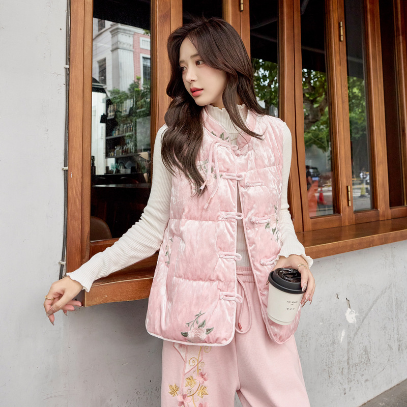 2025 Winter New Chinese Style White Duck down Vest Jacket Velvet Butterfly Embroidery Spliced down Jacket Women Y255517