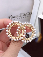 European and American Fashion Anti-Slip Brooch with 8-Character Pearl Pin for Women, Versatile and Personality, Fixed on Suit Jacket and Sweater
