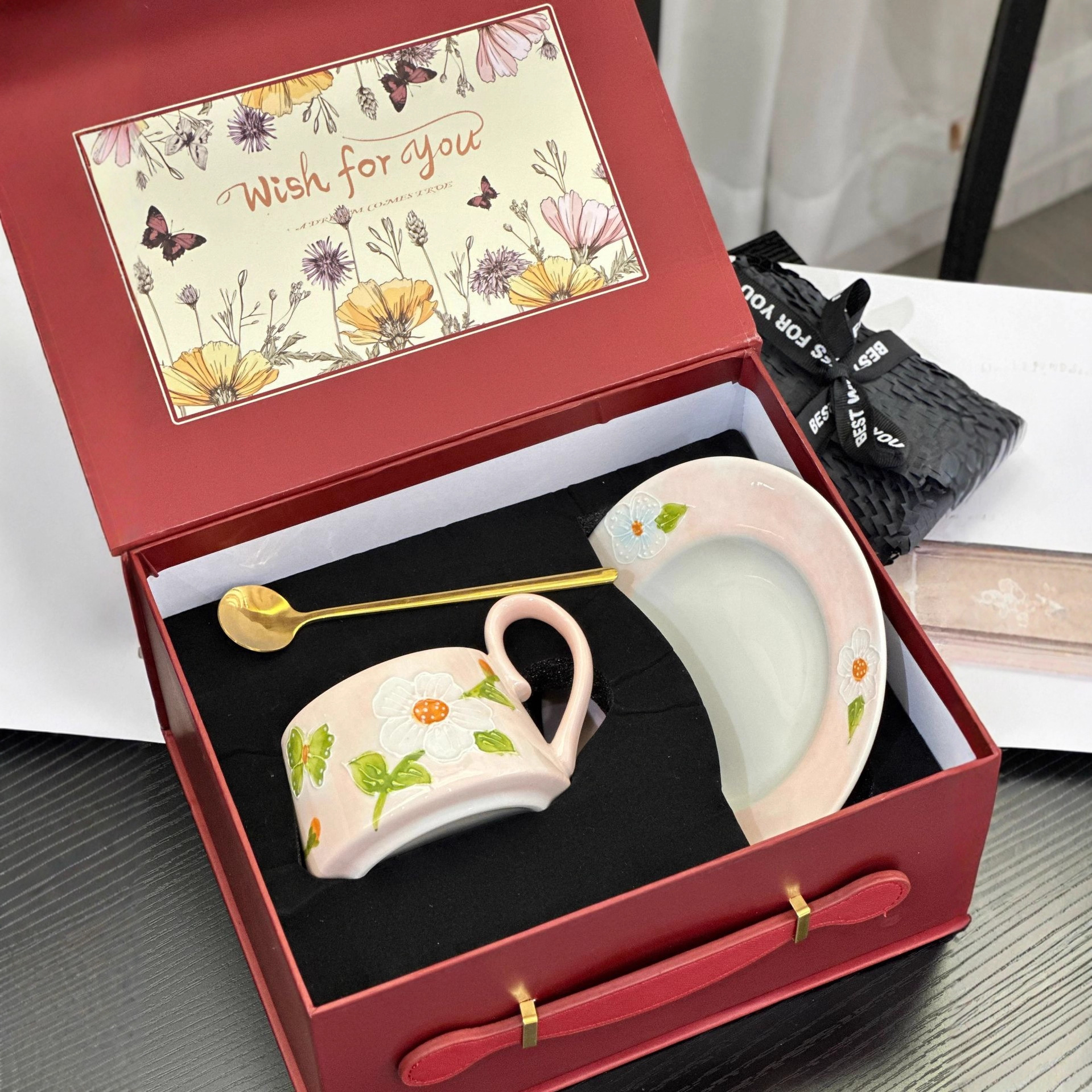 High Value Hand Painted Embossed Floral Cup And Saucer Set Breakfast Cup Ceramic Cup Coffee Cup Teacher's Day And Chinese Valentine's Day Gift_voghion.com