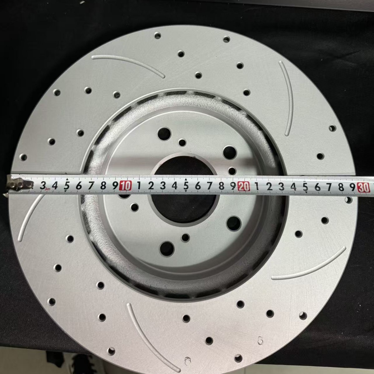 Suitable for Lynk & Co Lynk 01, Lynk 02, Lynk 03, Lynk 05 front brake disc 31665446