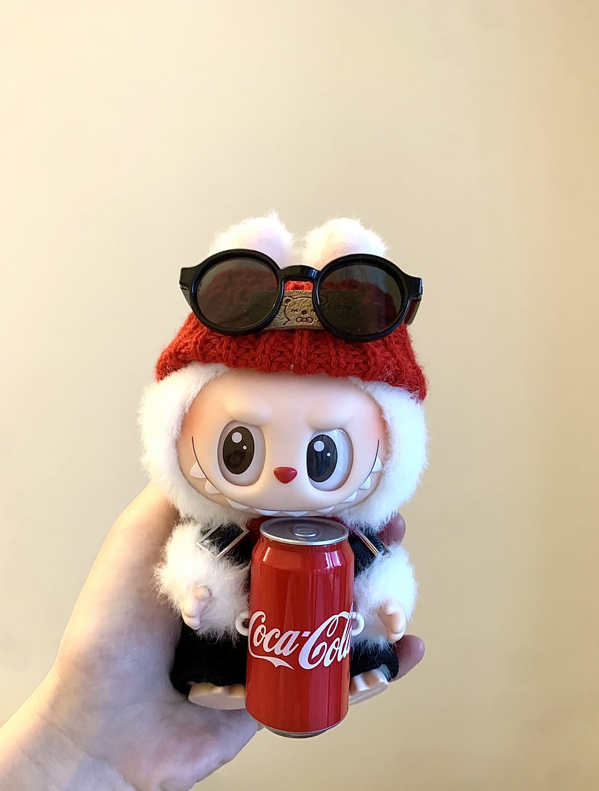 ラブブ labubu ビニール コカ・コーラ ベビー服 第一世代、第二世代、第三世代 17cm 夏用 座り立ちオーバーオールスーツ