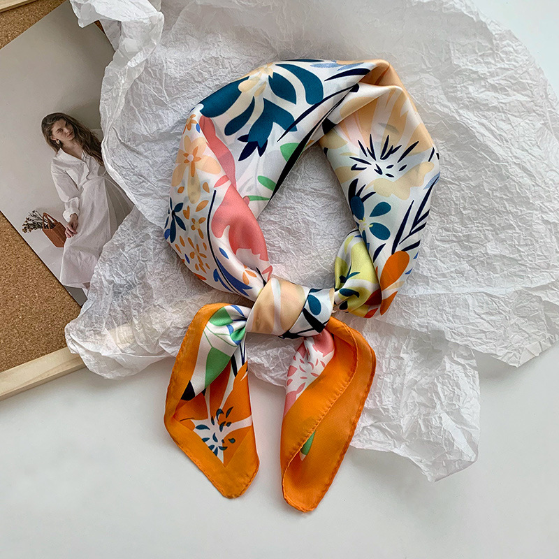 Bufanda de seda, bufanda cuadrada pequeña, sensación premium, nuevo estilo coreano, chal de seda de imitación dulce y fresco, bolso de flores, pañuelo en la cabeza, cinturón para el cabello