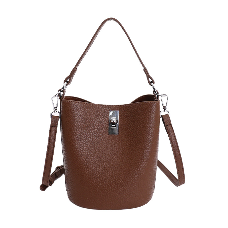 Bolso de nicho coreano portátil cubo de agua bolso para niños ventas calientes nueva textura de alta calidad lujoso ligero ocio versátil bolso de mochila