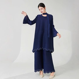 连衣裙;女式T恤;时尚休闲套装