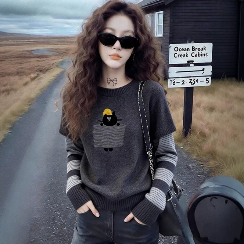 Fake two-piece early autumn cartoon striped patchwork knitted sweater for women, winter inner wear, age-reducing base layer top for spring Fake two-piece early autumn cartoon striped patchwork knitted sweater for women, winter inner wear, age-reducing base layer top for spring