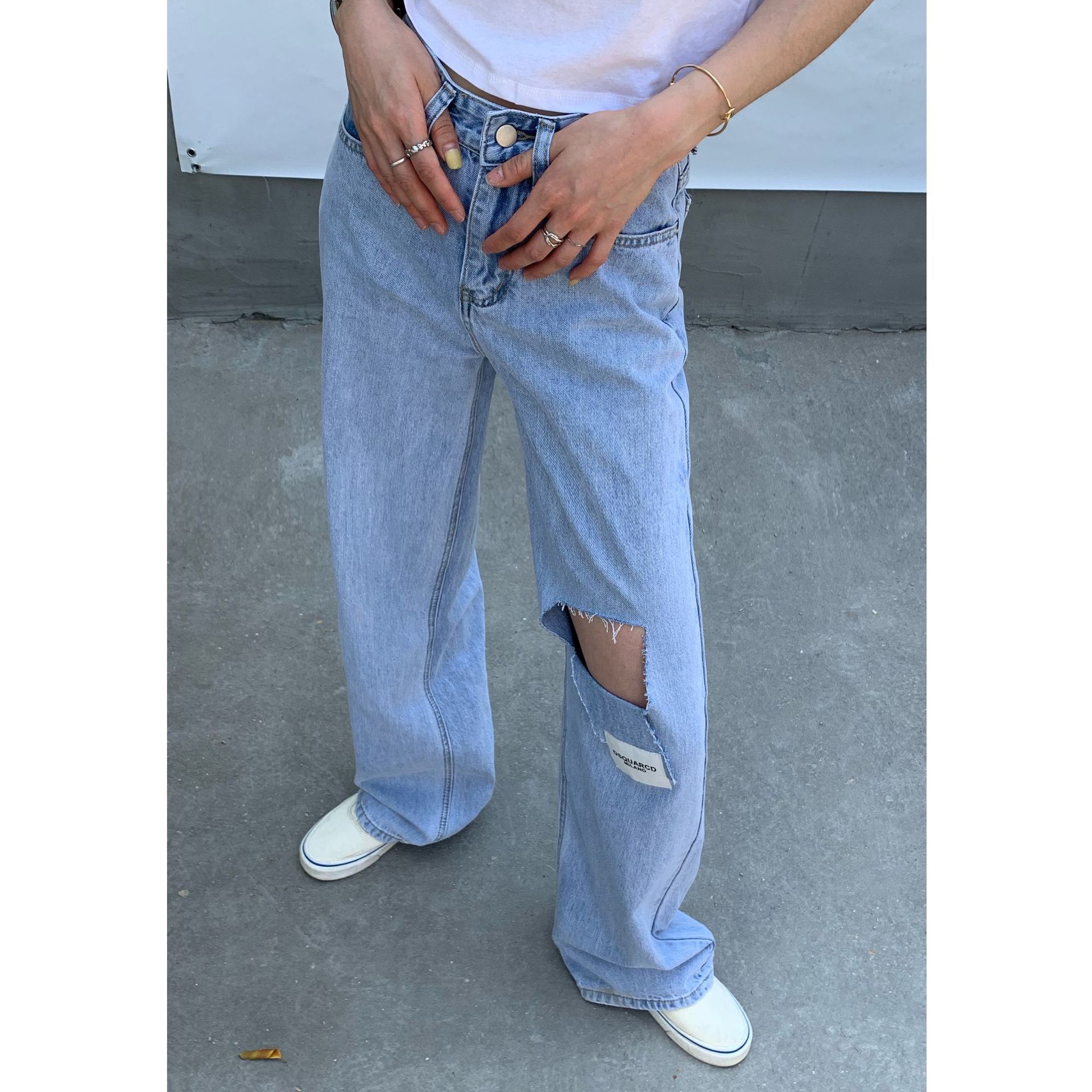 誉一店长推荐ins十三行女装批发2021贴标破洞高腰牛仔裤女夏薄款|ru