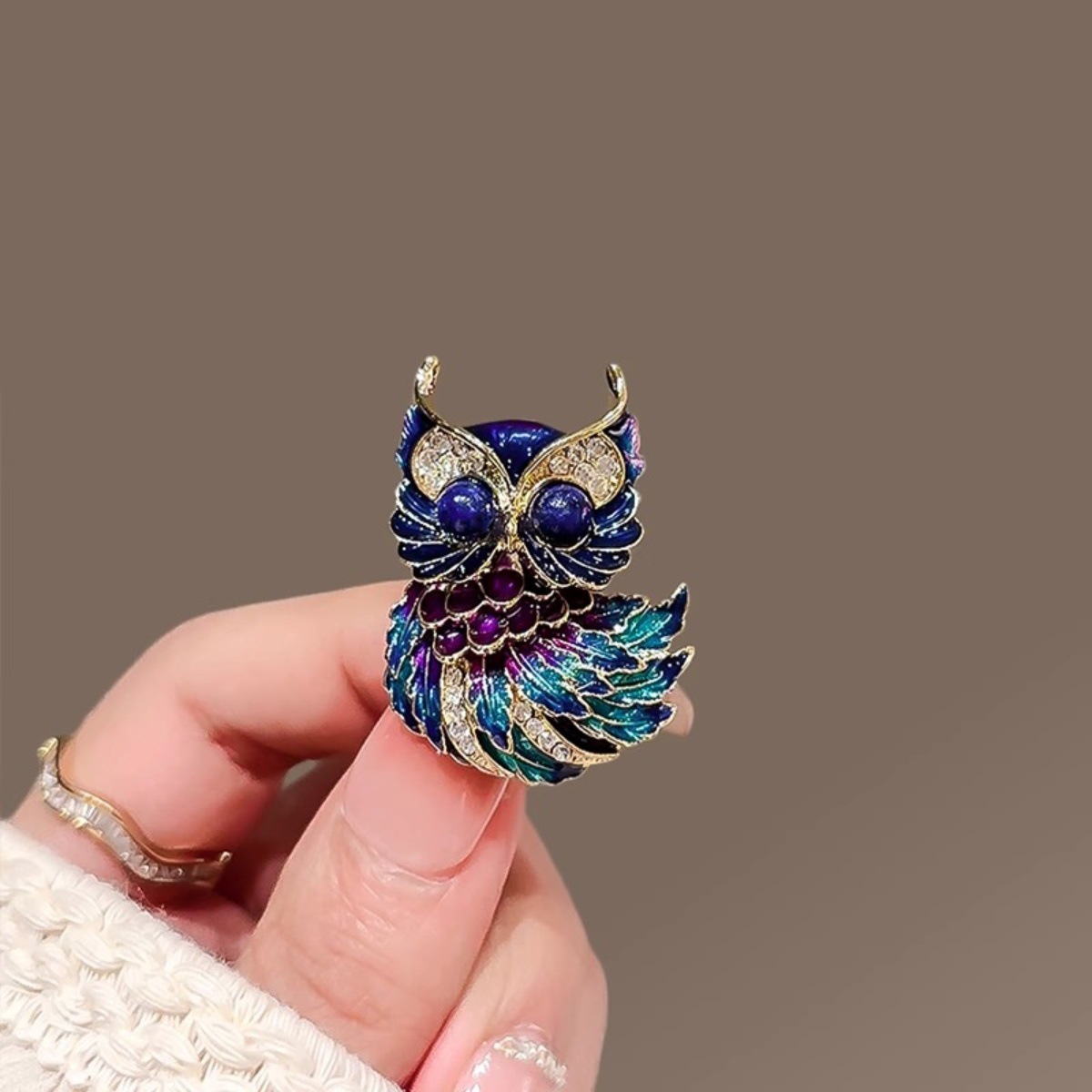 Cute Enamel Painted Owl Brooch for Men and Women, High-End Corsage, Small Animal Pin, Elegant Suit, Coat Accessories