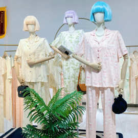 孤品大牌撤柜女装品牌折扣家居服清货尾货高品质服装批发精品睡衣