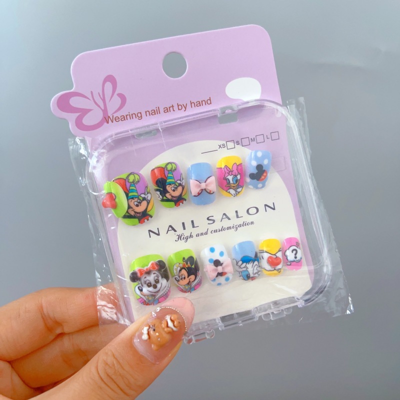 Niños que usan uñas niñas cortas 2025 nuevo estilo de alta sensación pegatinas de uñas no tóxicas y inodoras pegatinas de uñas especiales para niñas