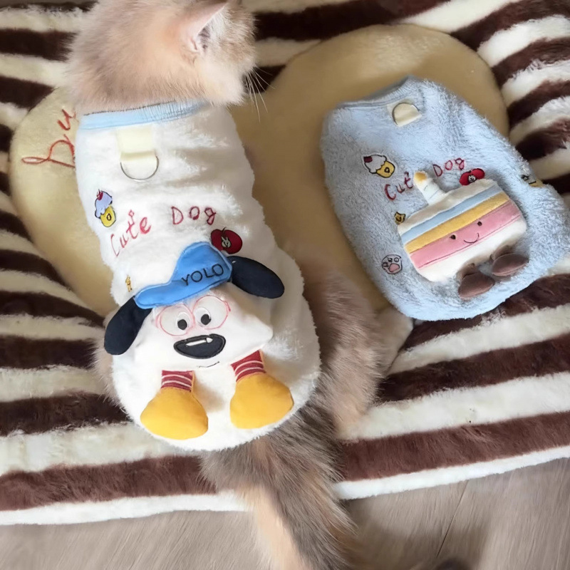 Otoño y invierno caliente gato super lindo ropa a prueba de frío lindo muñeca tridimensional hebilla de tracción mascota caliente gruesa ropa de dos patas