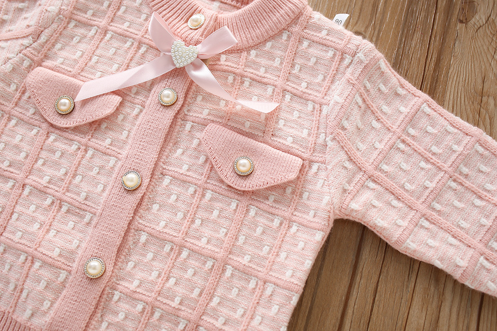 Pull pour fille 2024 automne/hiver nouveau petit style parfumé nœud papillon tricoté cardigan sac jupe ensemble deux pièces_voghion.com