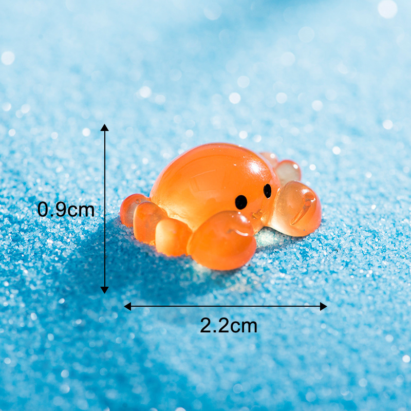Crab-luminous version / Organisms in the ocean