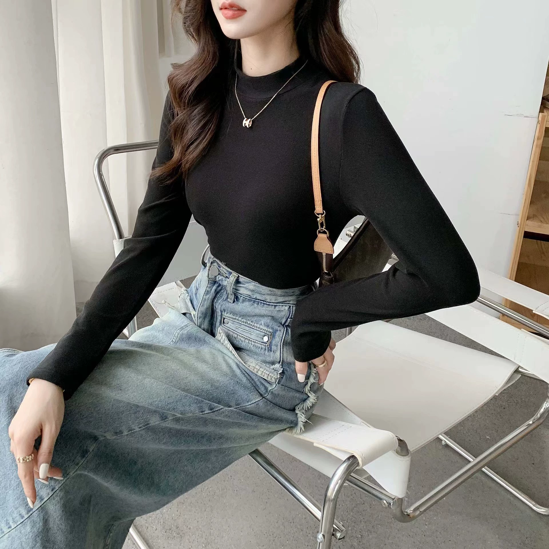 Цветная базовая футболка с длинными рукавами, приятная к телу, slim fit, яркий привлекающий стиль