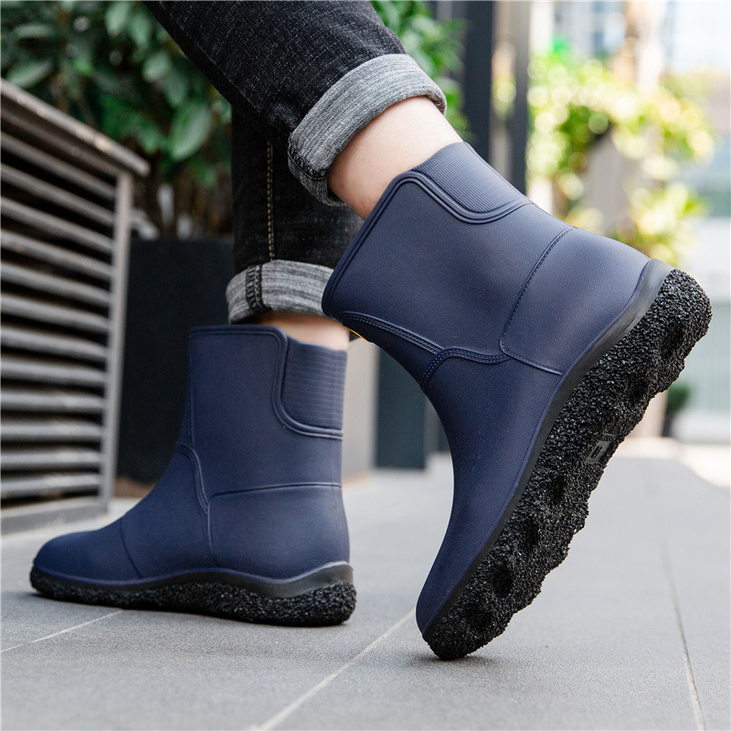 Moda Botas de lluvia de media pantorrilla para hombres al aire libre verano juvenil zapatos impermeables Meituan para llevar zapatos de goma Botas de lluvia de invierno de moda