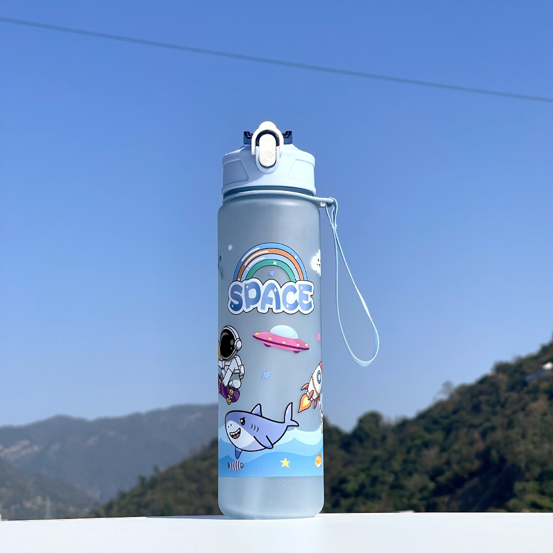 Taza de paja Kapi Barakatong con cierre Taza de mano Taza de plástico para deportes y fitness Taza de agua espacial para hombres y mujeres