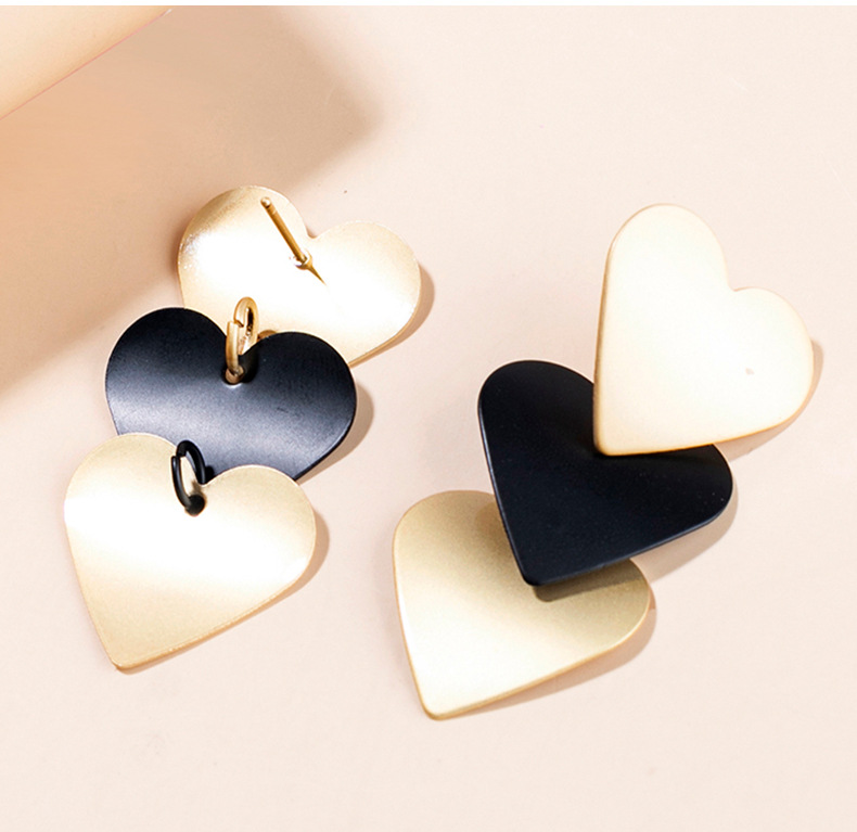 Triangle, Heart Shape Pattern Women'S Gender Fashion Triangle Heart Shape Metal Drop Earrings
