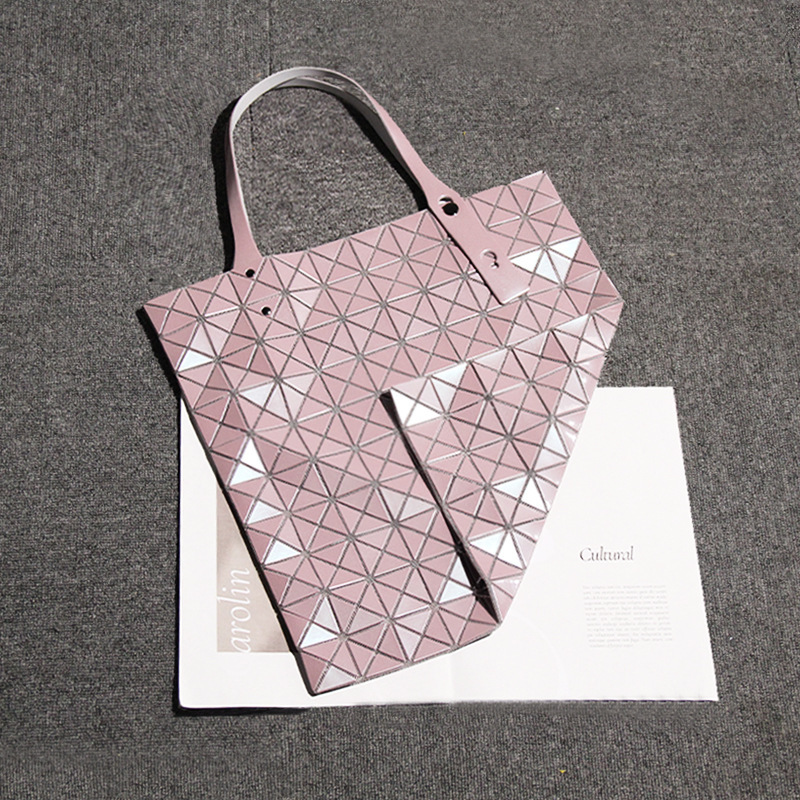 Japanese Original 2024 Laser-Cut Geometric Quilted Bag, 10-Grid Single-Shoulder Large-Capacity Tote Bag for Storage