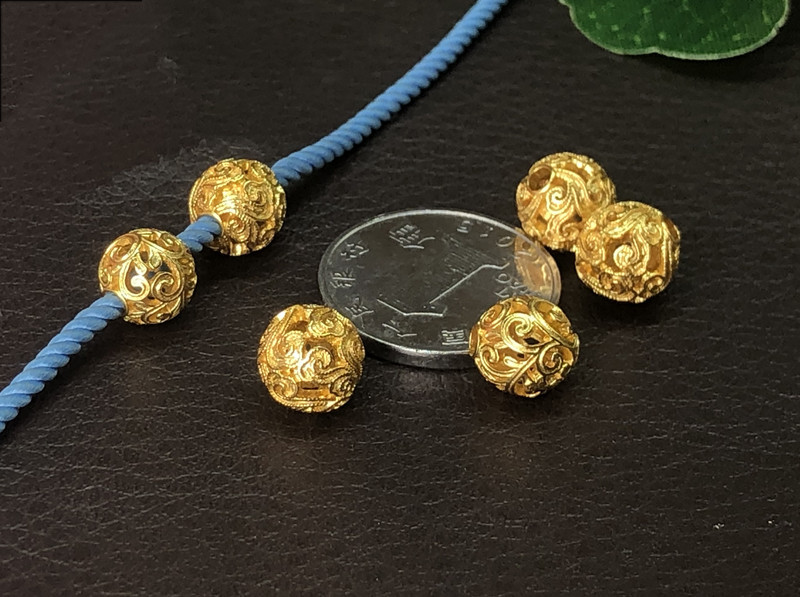 S925 sterling silver gold-plated cloud pattern leaf 8mm round bead woven bracelet necklace spacer bead DIY bracelet ancient gold accessories